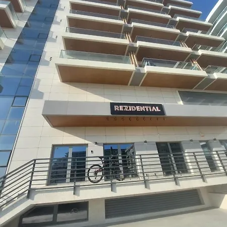 Lägenhet C&m By Zora Năvodari