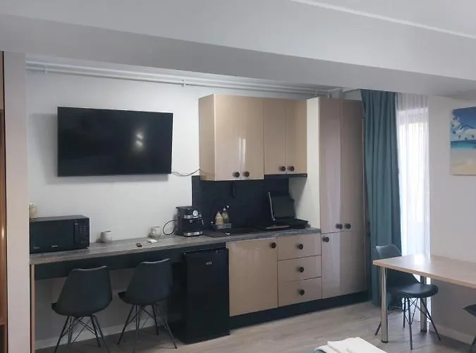 C&m By Zora * Năvodari