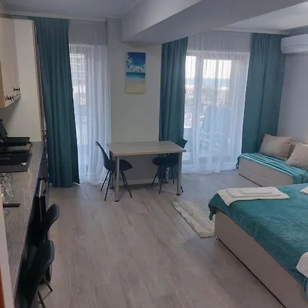 C&m By Zora Năvodari