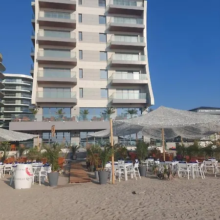 C&m By Zora Apartament