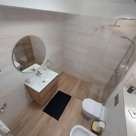 Apartament C&m By Zora Năvodari