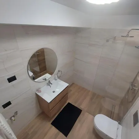 C&m By Zora Apartament